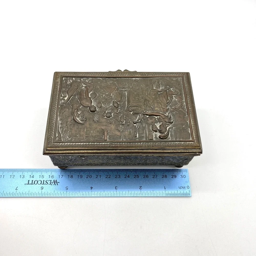 Antique Jennings Brothers‎ JB Repousse Ornate Jewelry Trinket Box Classical Lid